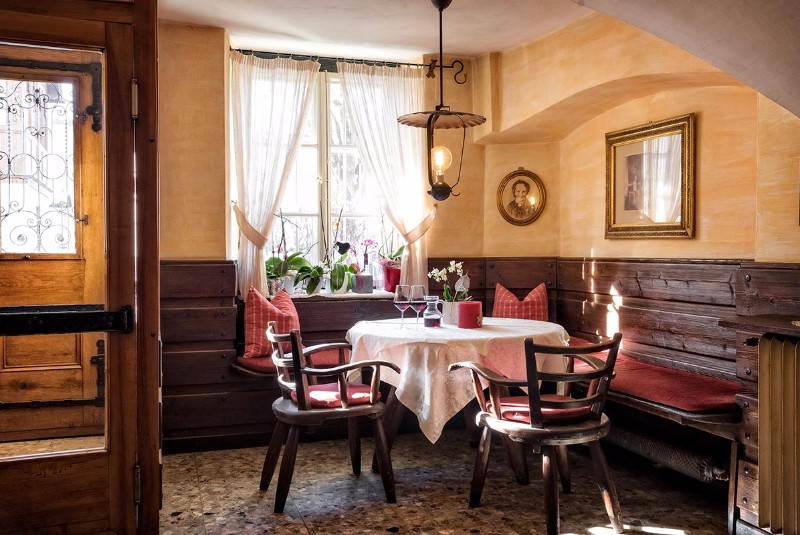 Treten Sie ein, in Emmas Gaststube.