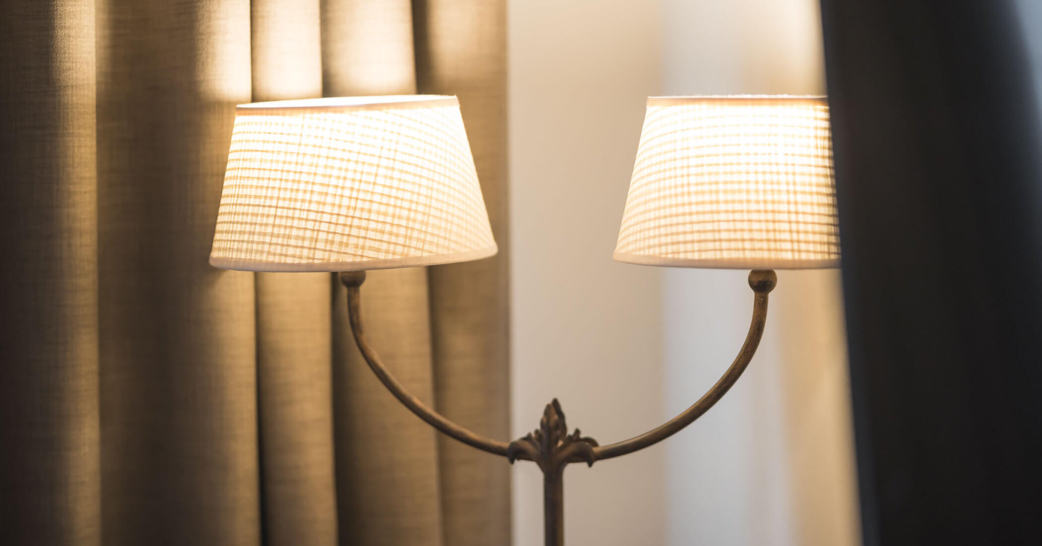 Lampada a stelo rusticale